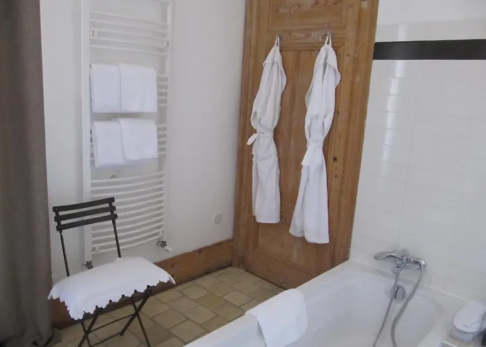 Le Lit Du Loup Bed & Breakfast *